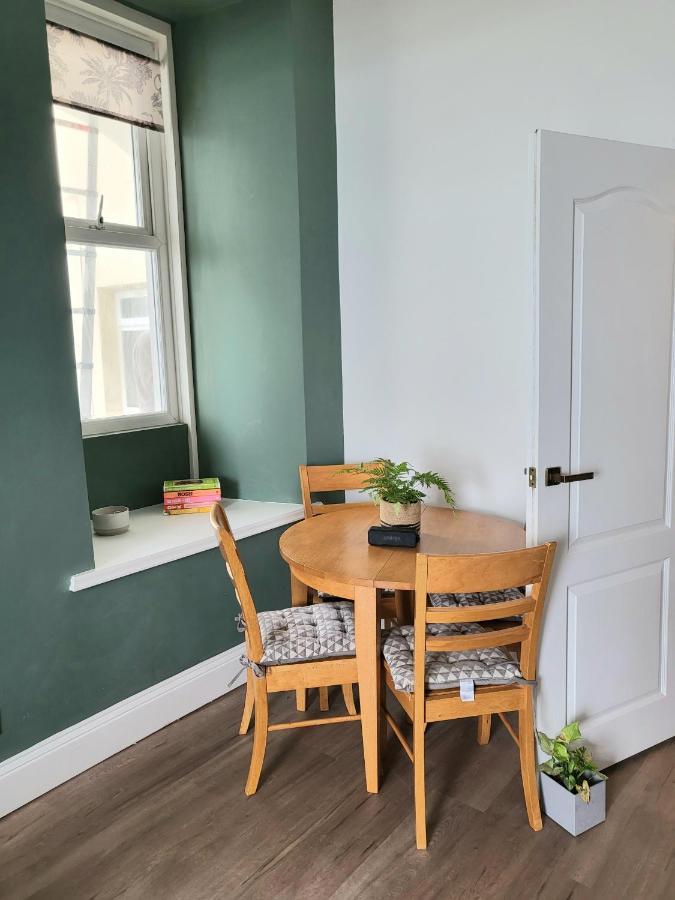 Loveliest Homes Torquay - 3 Bed, 2 Bathroom, Balcony, Parking Extérieur photo